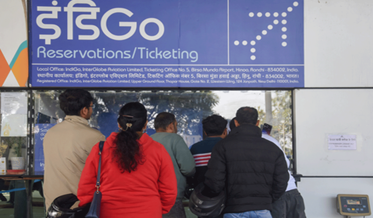 IndiGo to issue Rs 10,000 travel vouchers to stranded passengers from Dec 26