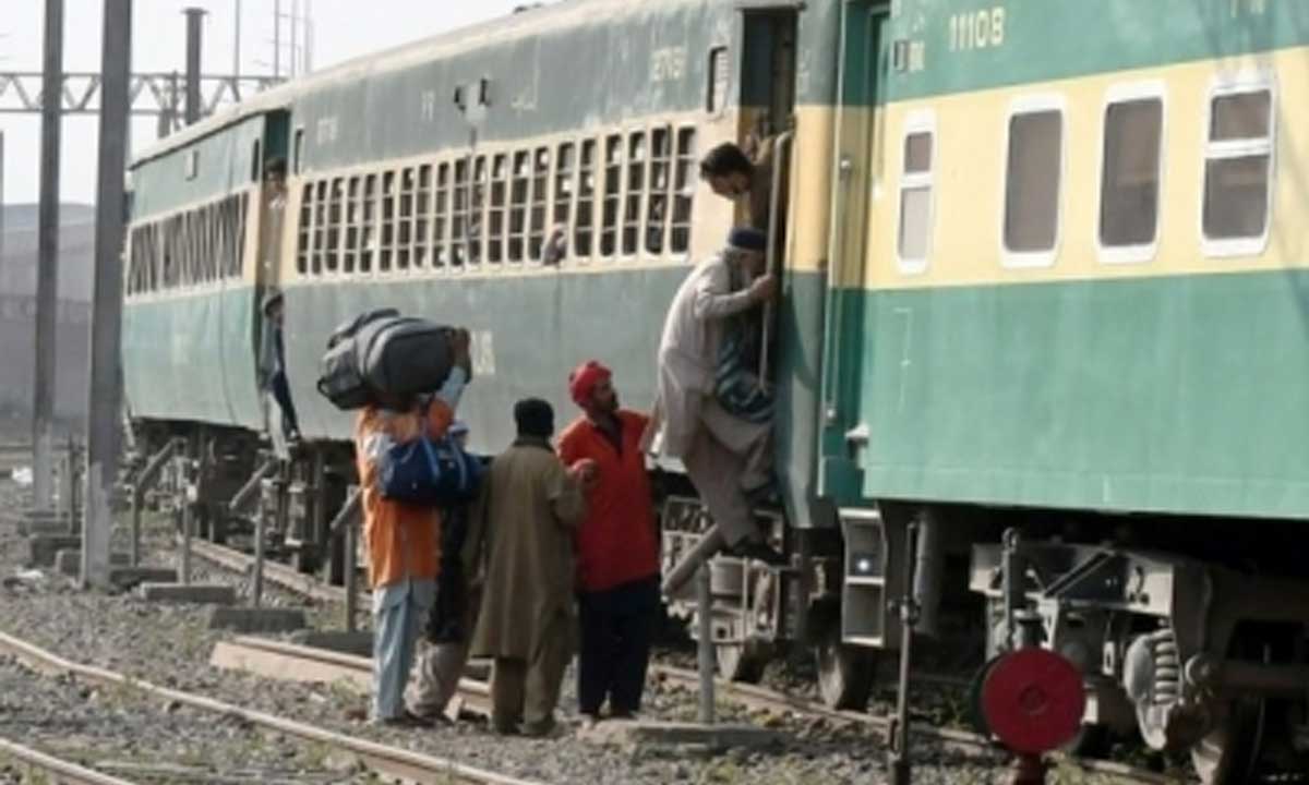 Railway track damaged after bomb explodes in Pakistan's Balochistan