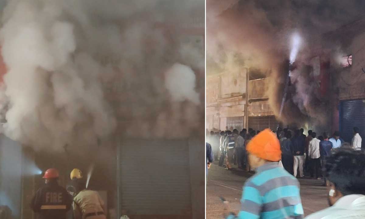 Fire Breaks Out at Sri Rama Enterprises Shop in Monda Market, Heavy Traffic Jam in Secunderabad