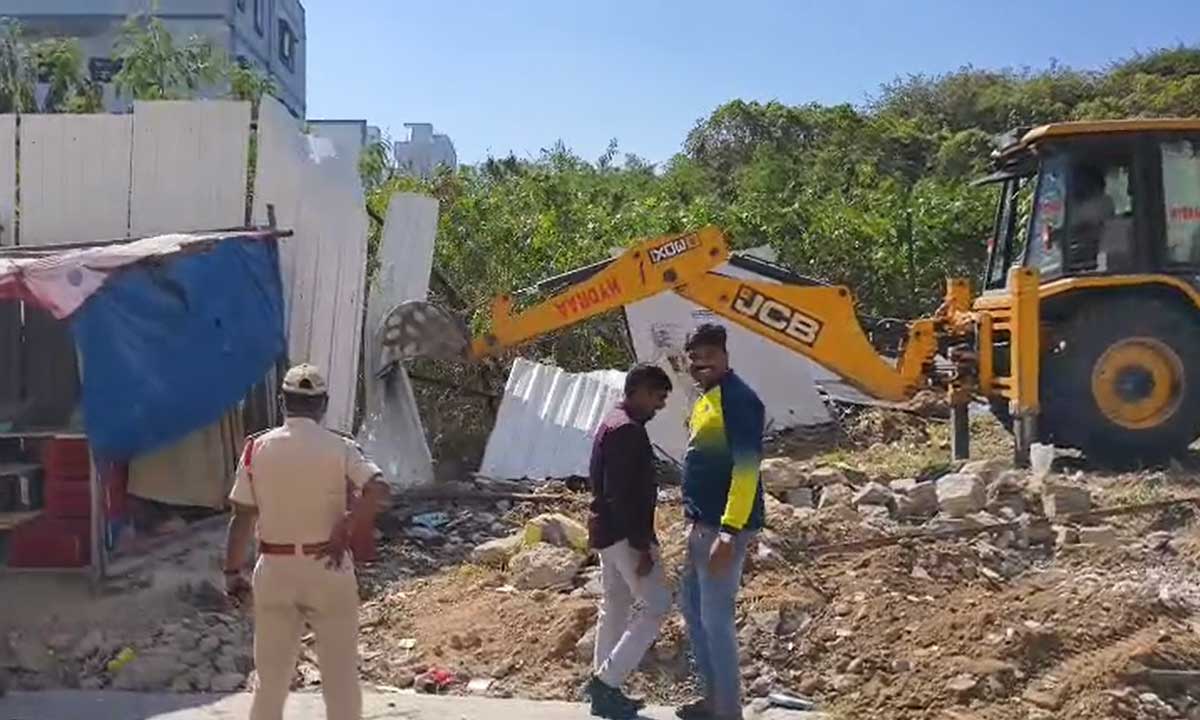 HYDRAA Begins Major Anti-Encroachment Drive in Nizampet