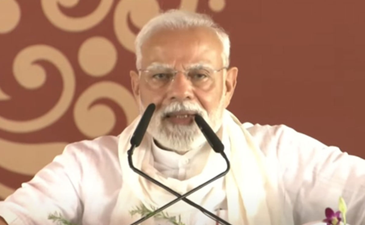 Vande Mataram 150: PM Modi recalls Cong govt's excesses during Emergency, says Constitution was throttled