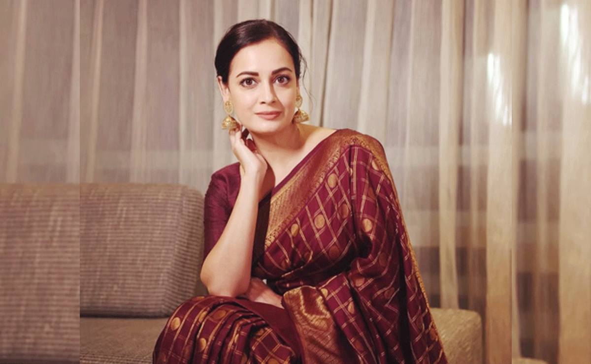 Dia Mirza receives a special gift from Shabana Azmi which she promises to cherish for life