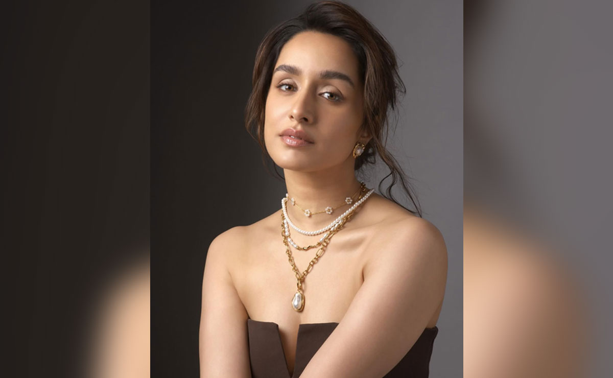 Shraddha Kapoor wishes to have coffee with Amitabh Bachchan