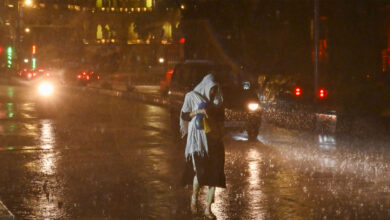 New Year begins on a wet note for Mumbaikars, unexpected rain drenches parts of city