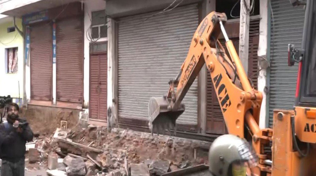 Bulldozer action in Rajasthan's Chomu after stone-pelting incident