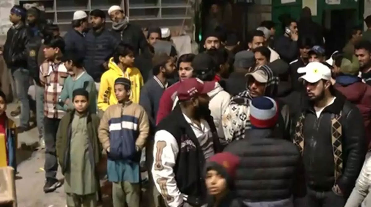 FIR filed after stone-pelting during demolition drive near Old Delhi Mosque, 10 detained