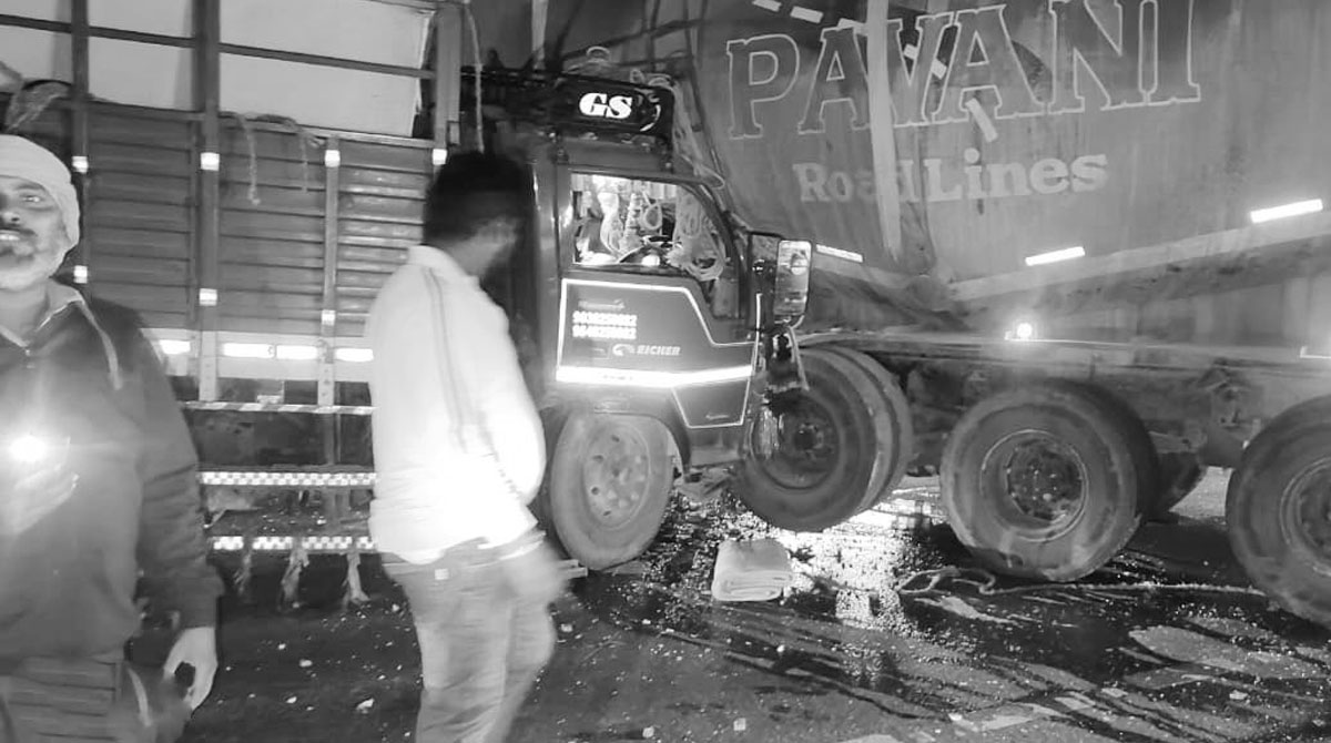 Three workers from Bihar killed as truck collides with cement tanker in Telangana
