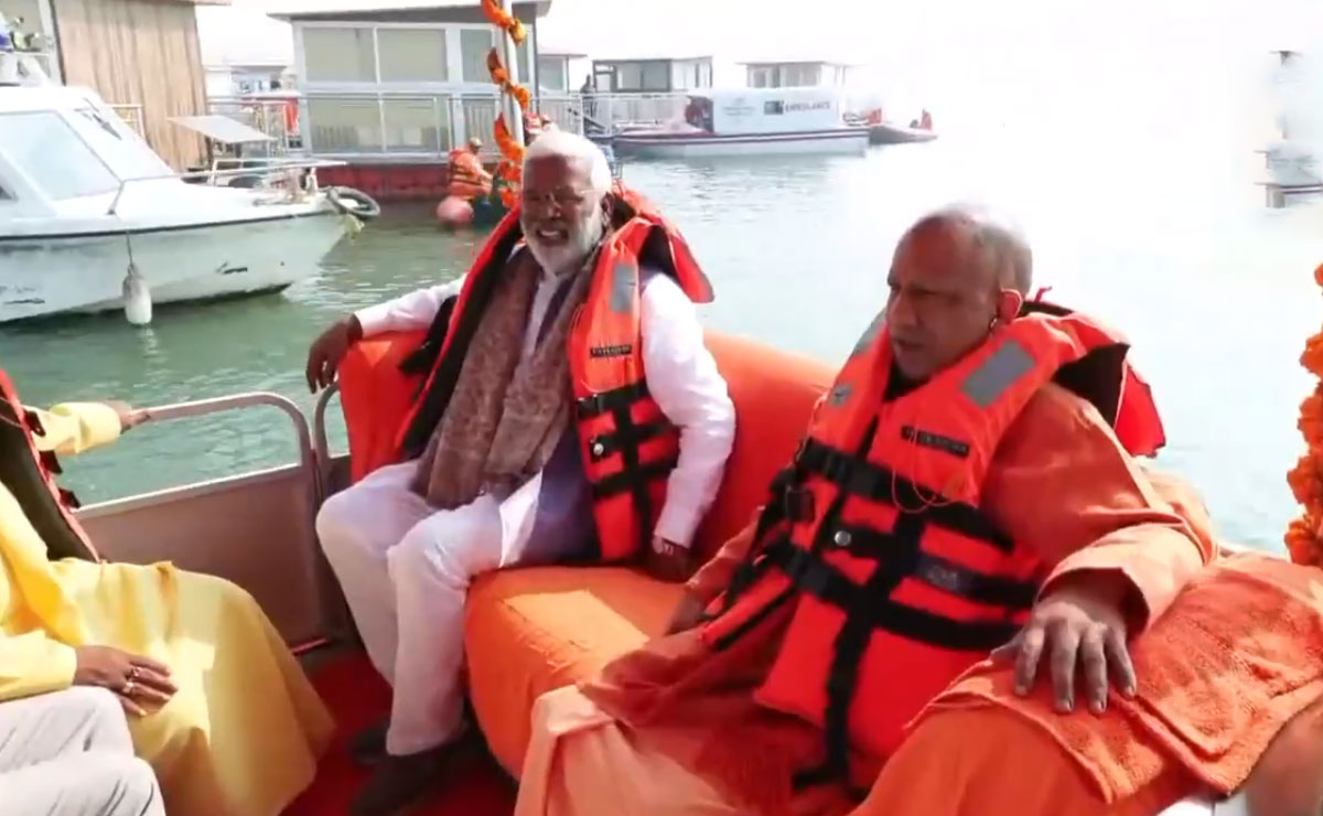 Yogi Adityanath Visits Prayagraj to Review Snan Parv Arrangements at Magh Mela