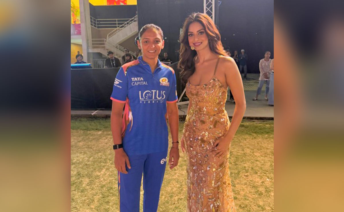 When Beauty Meets Brilliance: Harnaaz Sandhu Poses with Harmanpreet Kaur