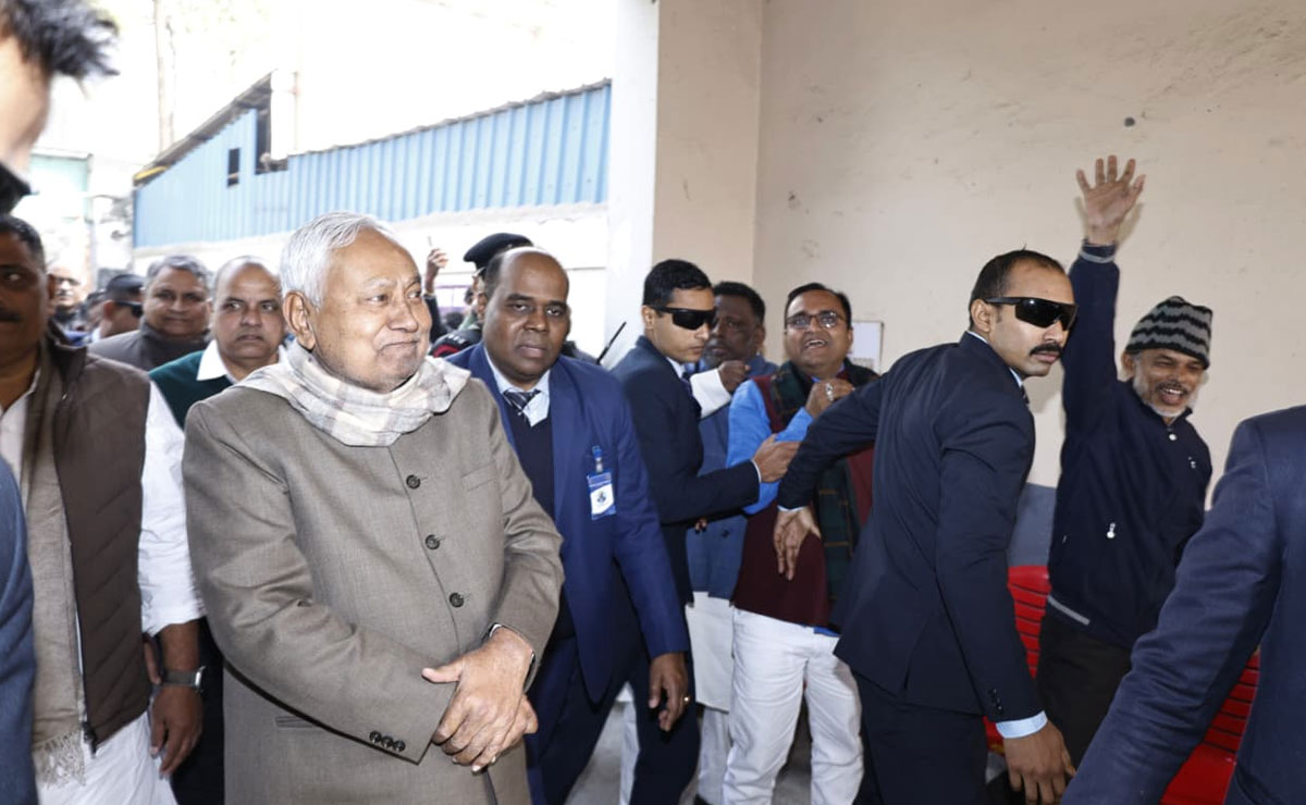 Nitish Kumar Attends Dahi-Chura Feast, Wishes Everyone a Happy Makar Sankranti