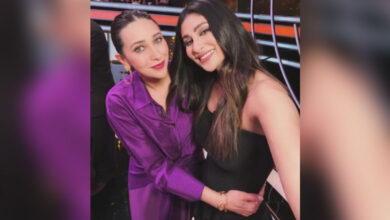 Mouni Roy Shares Adorable Selfie with Karisma Kapoor, Calls Her ‘My Favourite’