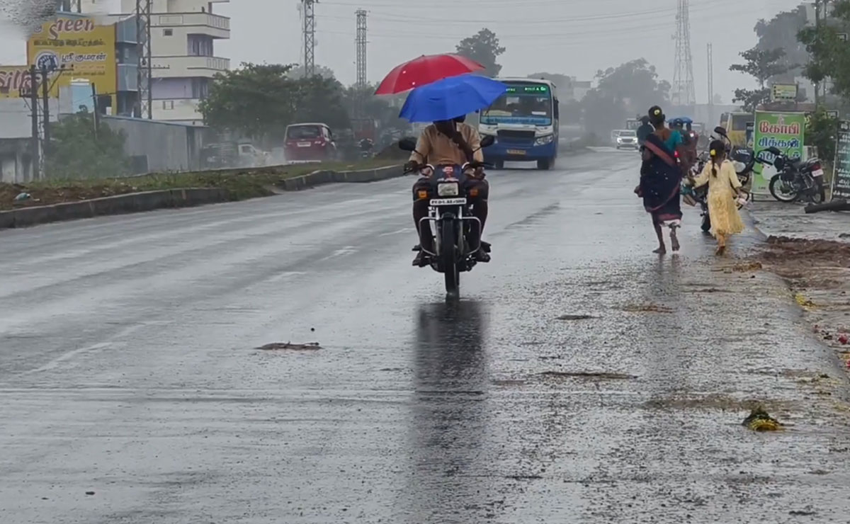 Rain, winds clear Delhi’s air, AQI improves to moderate category