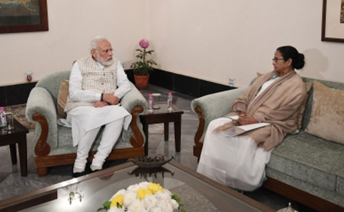 PM Modi Extends Birthday Greetings to West Bengal CM Mamata Banerjee