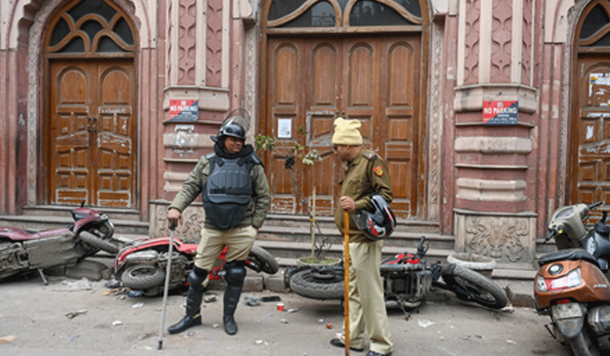 Five arrested for stone-pelting during demolition drive near Delhi Mosque