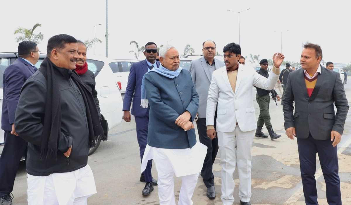 CM Nitish reviews JP Ganga Path's beautification work in Patna
