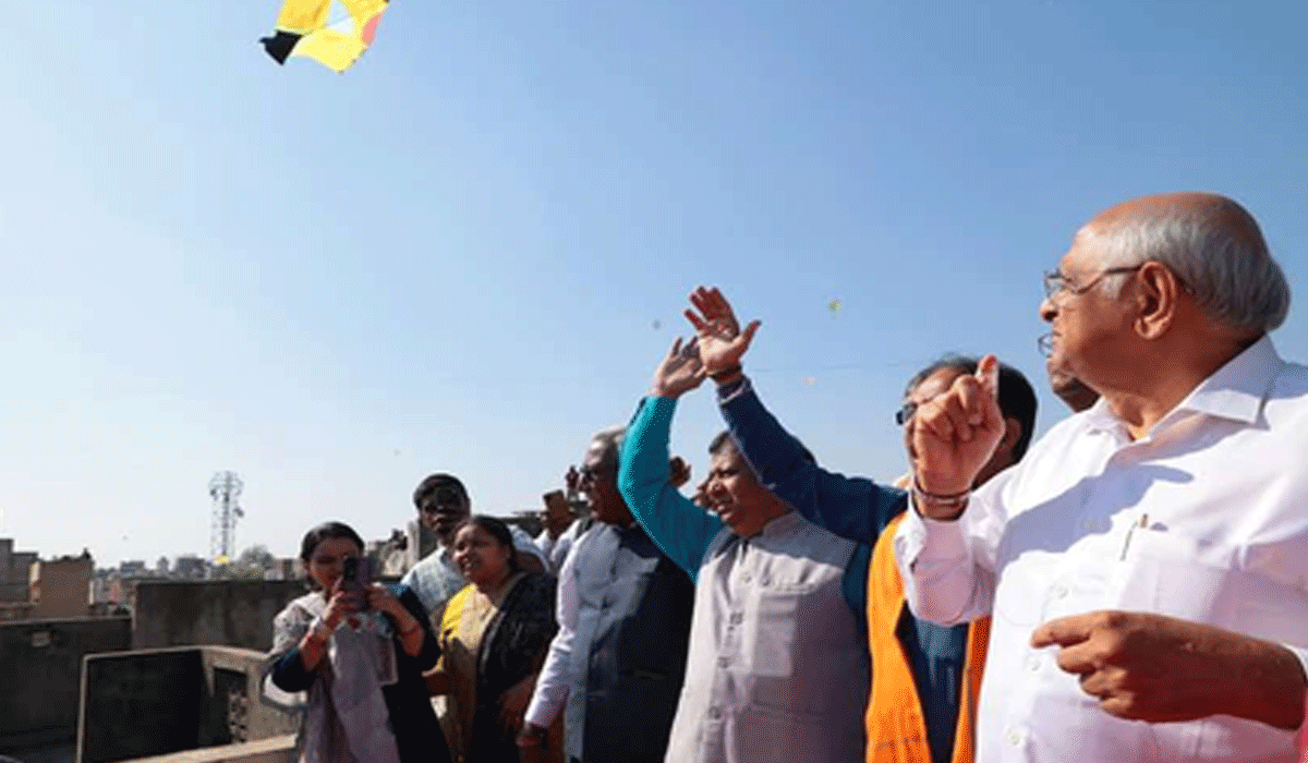 Gujarat CM inaugurates Gandhinagar Kite festival 2026; takes part in kite-flying