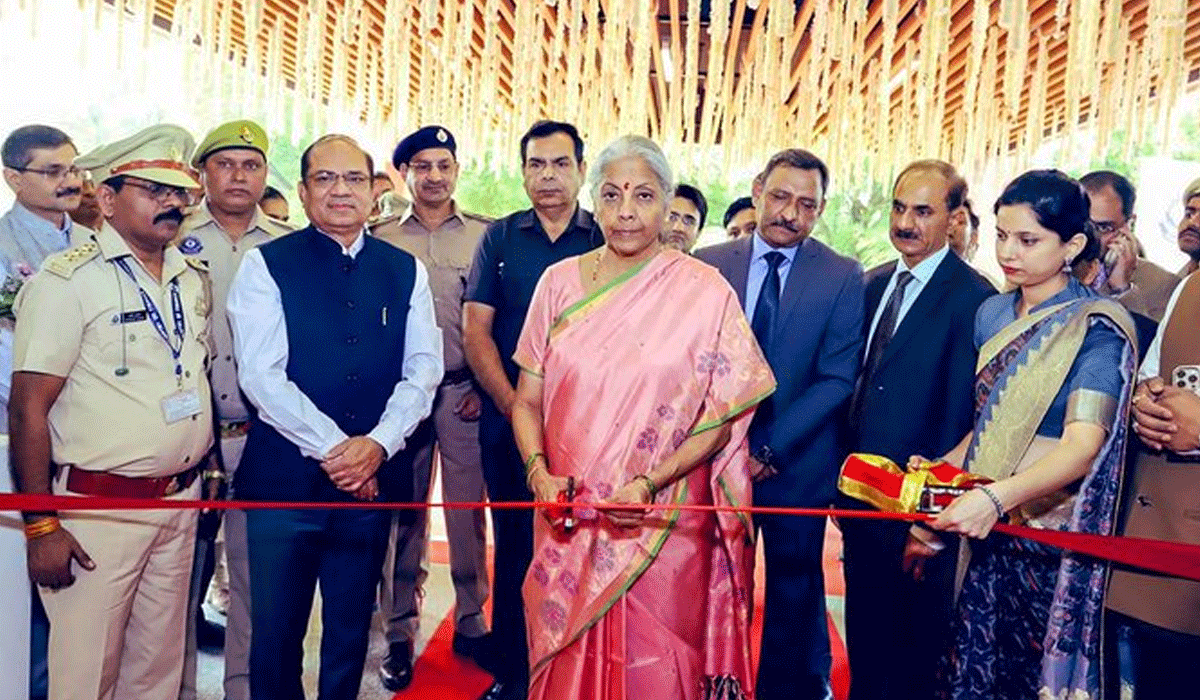 Govt extends export incentives to postal shipments to boost MSME sector