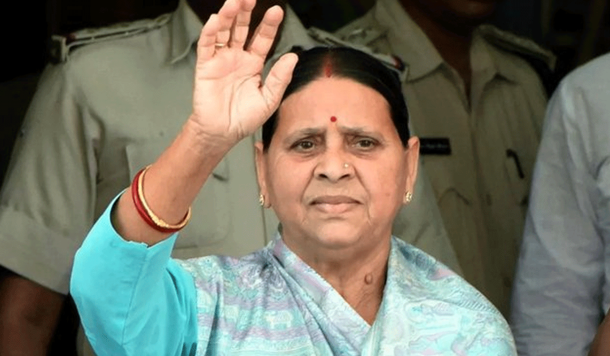 IRCTC hotel scam case: Delhi High Court issues notice to CBI on Rabri's plea challenging framing of charges