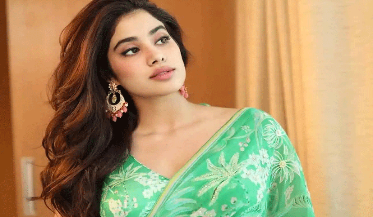 Janhvi Kapoor says 'Why is everyone doing this' as Khushi joins the latest social media trend