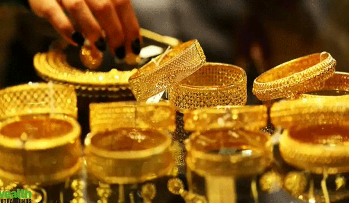 Indian households add Rs 117 lakh crore in 2025 as gold rally boosts wealth
