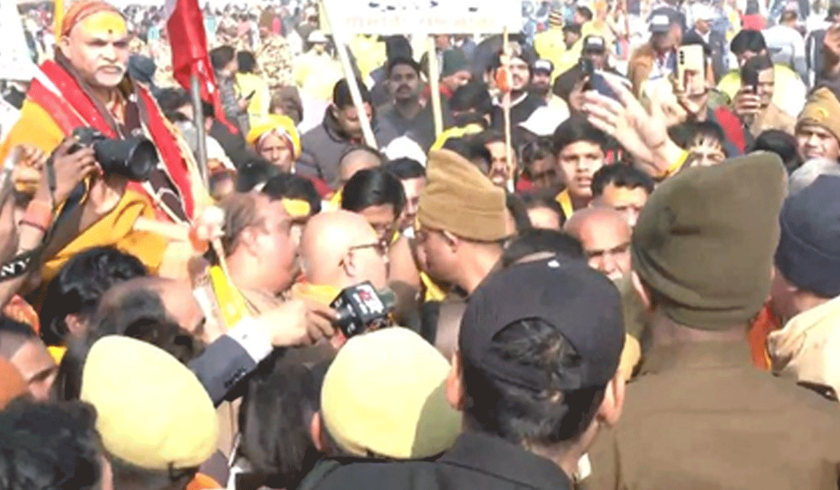 Saints assaulted, stopped from taking bath at Sangam: Shankaracharya Avimukteshwaranand’s claims ignite row