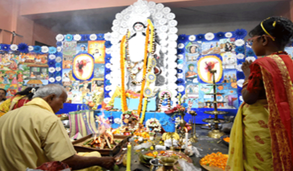 Yellow marigold prices soar to Rs 90 per kg in Kolkata ahead of Saraswati Puja