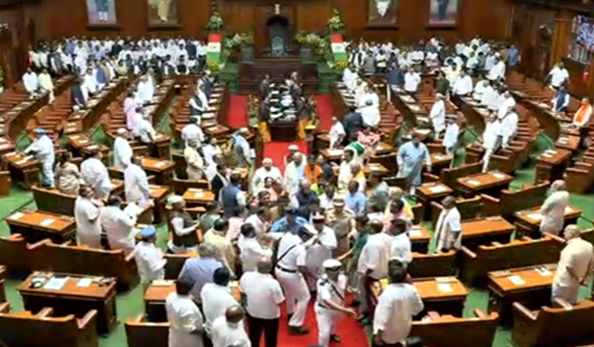 Karnataka Governor junks govt-prepared speech, ends address in few lines, high drama in joint session