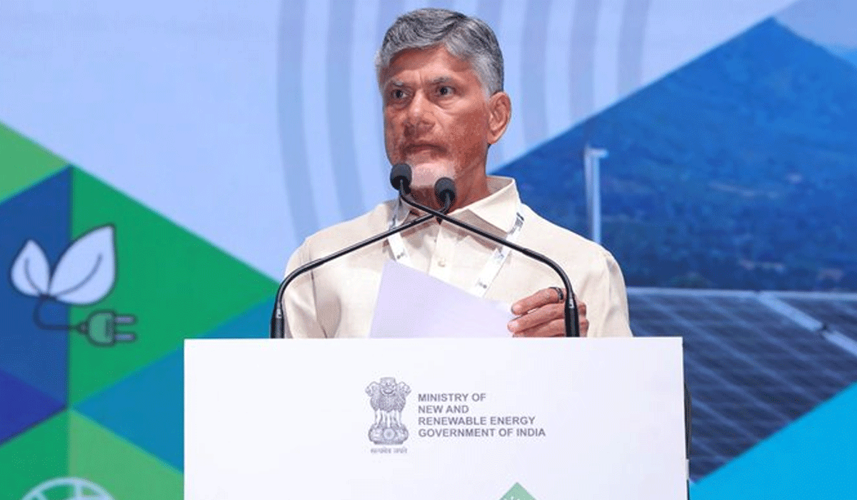 Andhra Pradesh CM asks banks to provide loans to renewable energy sector