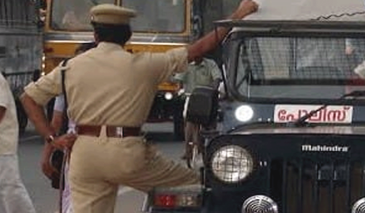 Six on-duty Kerala cops suspended for consuming alcohol