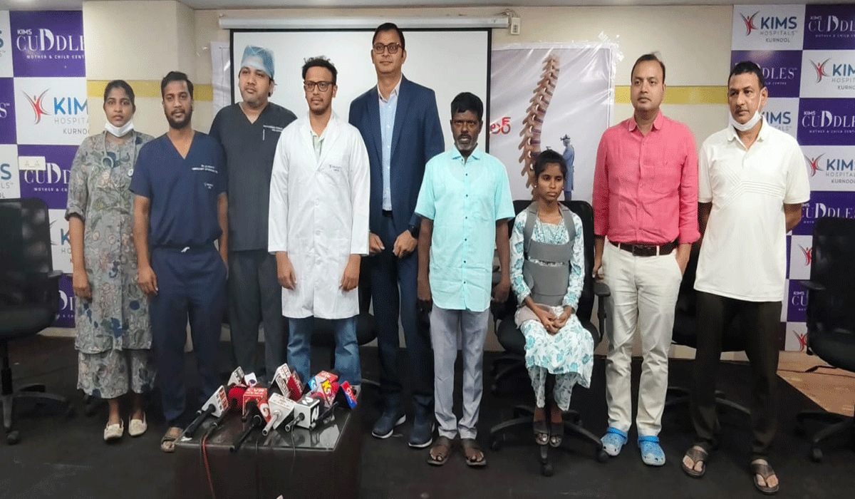 KIMS Kurnool doctors Dr. Sheikh Mannan & Dr. Kiran Kumar who corrected S-shaped spine