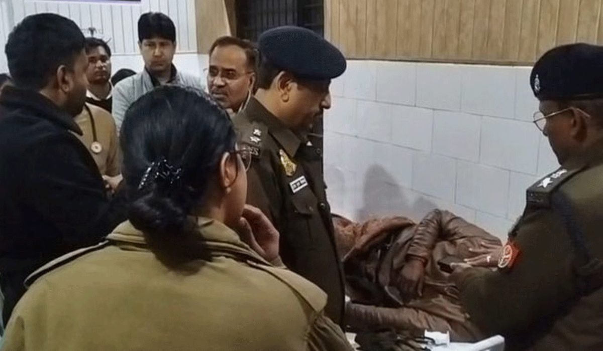 Double-decker bus carrying pilgrims' overturns on Agra highway, ten injured