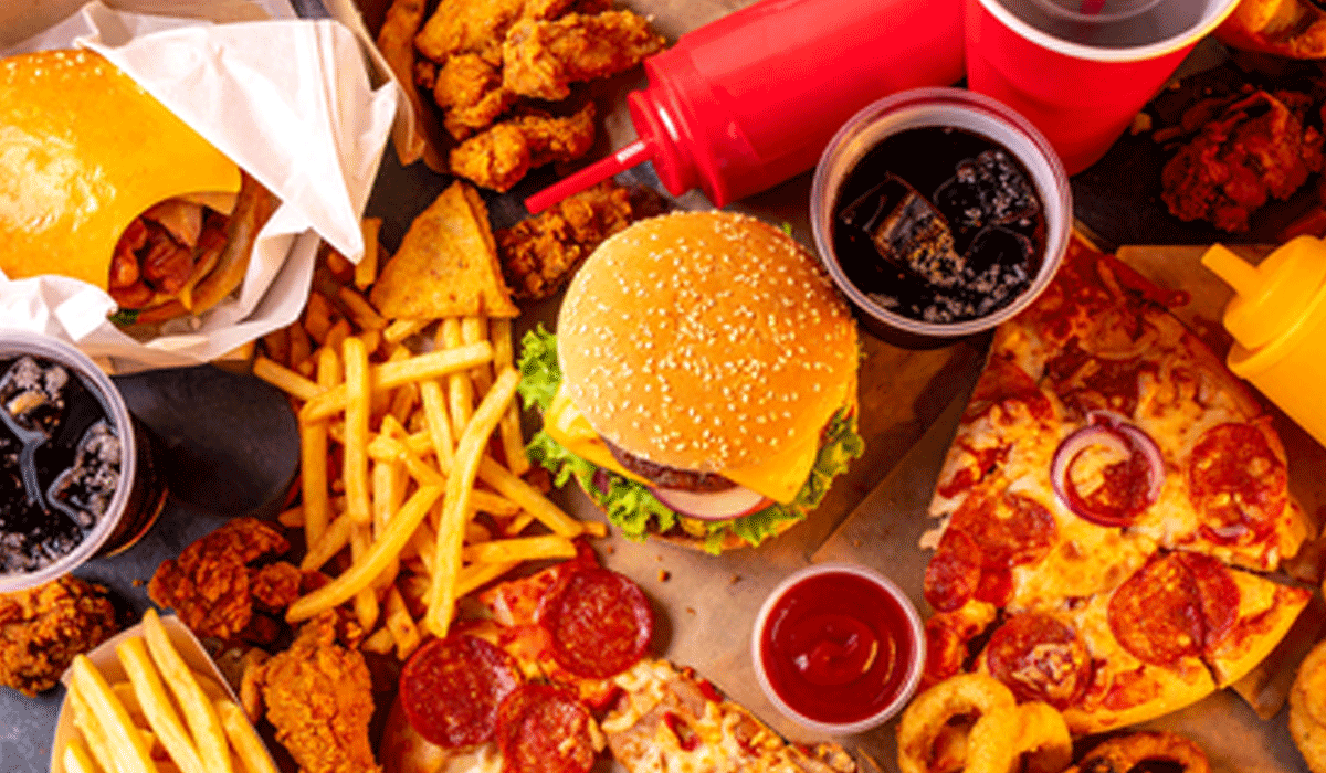 Can regular intake of fast foods lead to illnesses and death?