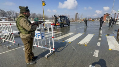 After heavy snowfall, traffic on Srinagar-Jammu highway restored, flight operations normal