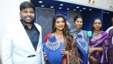 Actress Aishwarya Rajesh Inaugurates Visista Gold and Diamonds Flagship Store in Hyderabad