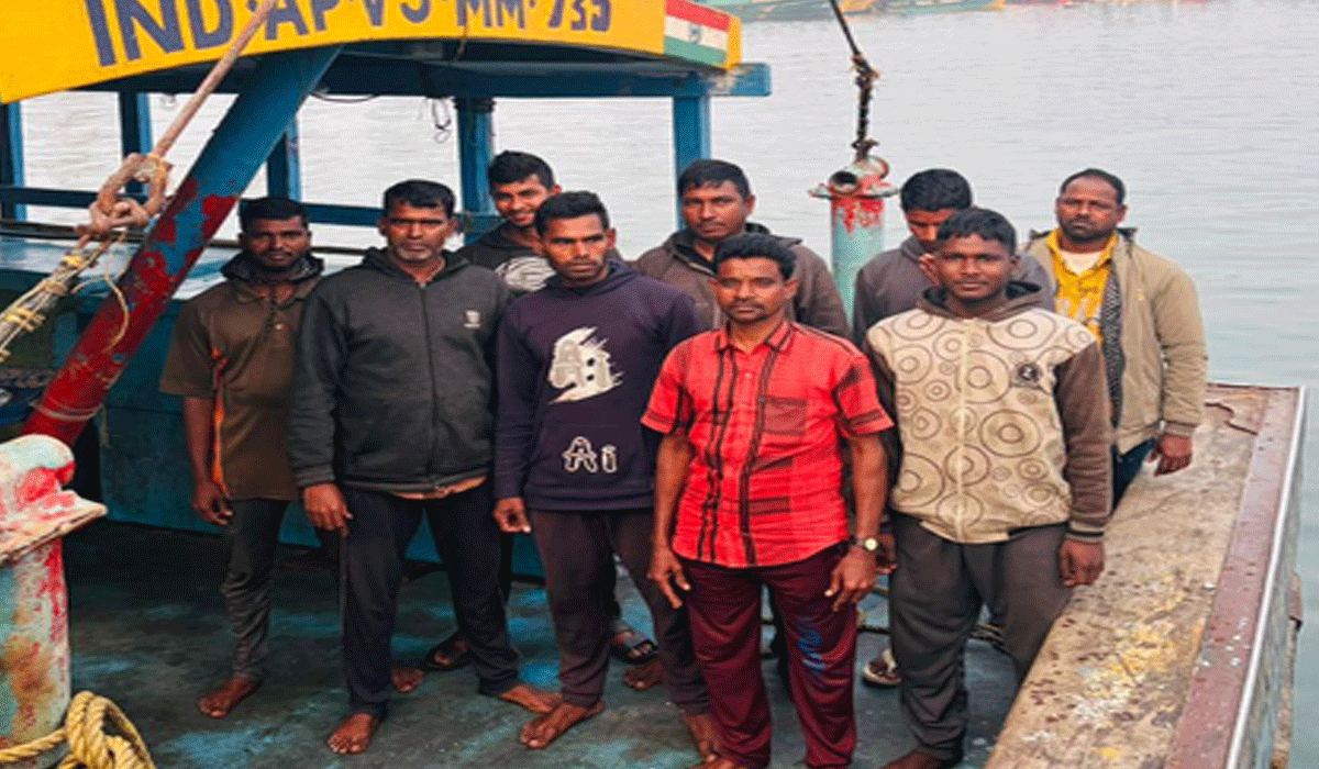 Nine Andhra fishermen return home from Bangladesh