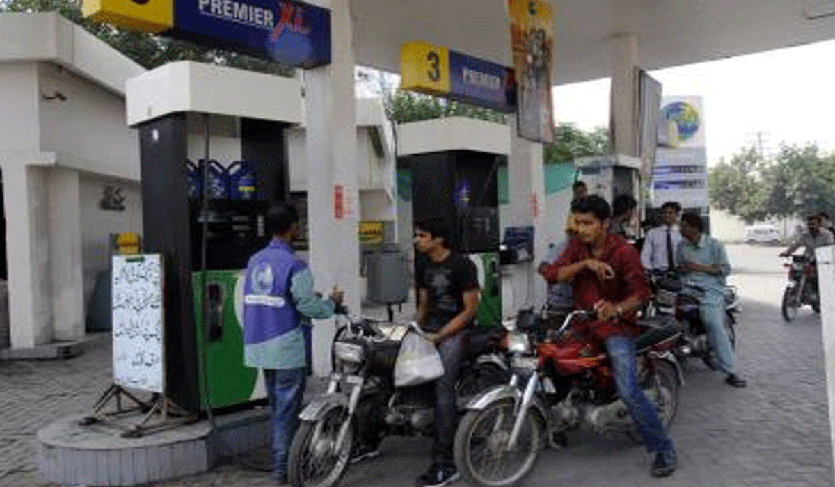 Pakistan increases price of petrol by PKR 5, high-speed diesel by PKR 7.32