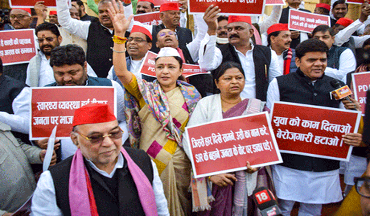 UP Assembly: Congress protests on MGNREGA issue, SP calls out SIR process