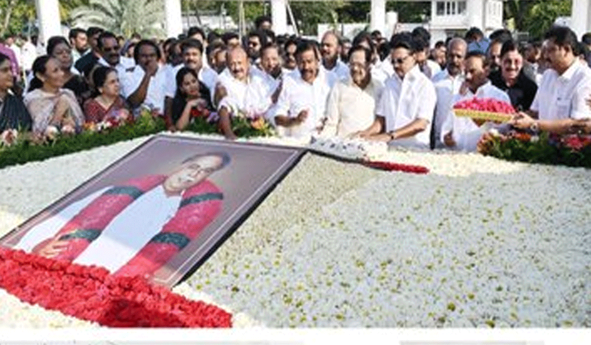 CM Stalin leads DMK tributes as thousands gather at Marina to mark Annadurai’s 57th death anniv