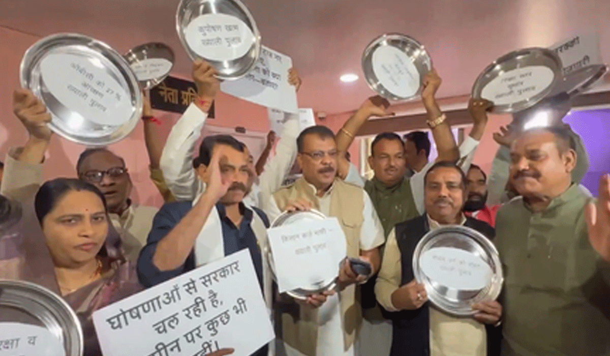 Opposition stage protest with empty plates in MP Assembly over govt's 'hollow' promises