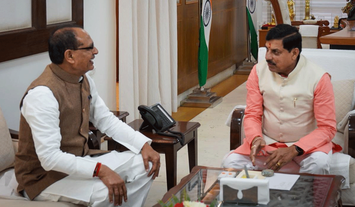 Shivraj Singh Chouhan pays courtesy visit to CM Mohan Yadav in Bhopal