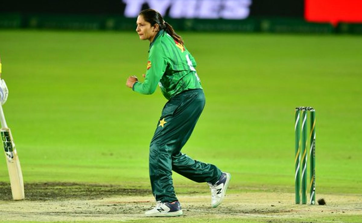 Sadia Iqbal reclaims No. 1 spot in bowlers' rankings