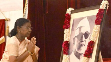 President Droupadi Murmu pays tribute to Dr Zakir Husain on birth anniversary