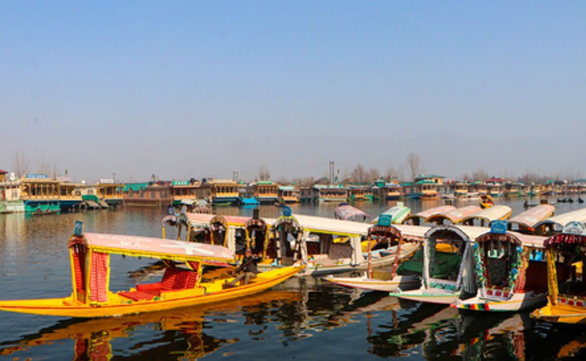 Weather improves in J&K; snowfall in upper reaches likely