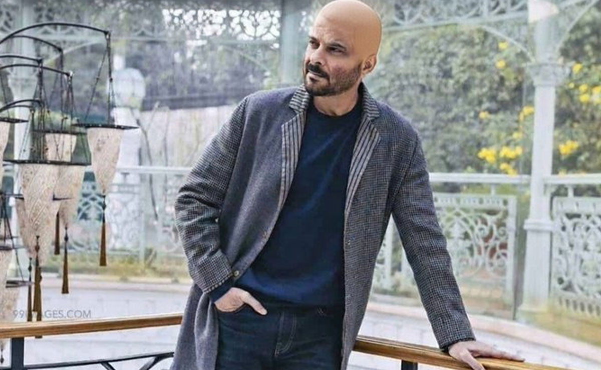 Anil Kapoor flaunts all greys, Riteish Deshmukh says ‘mind blowing’