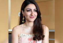 Soha Ali Khan navigates through the dangerous sidewalks in Mumbai, calls them 'death traps'