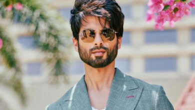 Shahid Kapoor catches up with old friends, says ‘Purane dost purani yaadein’ are special
