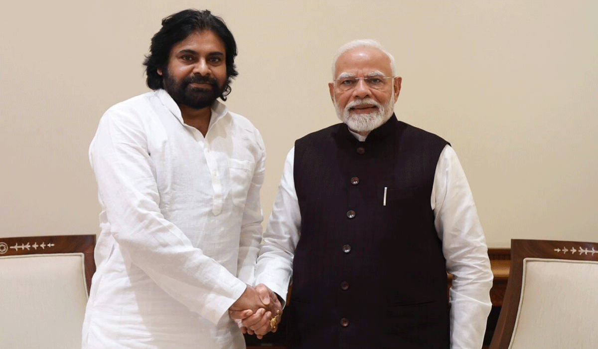 'A life devoted to the service of Bharat': Pawan Kalyan, Jagan congratulate PM Modi