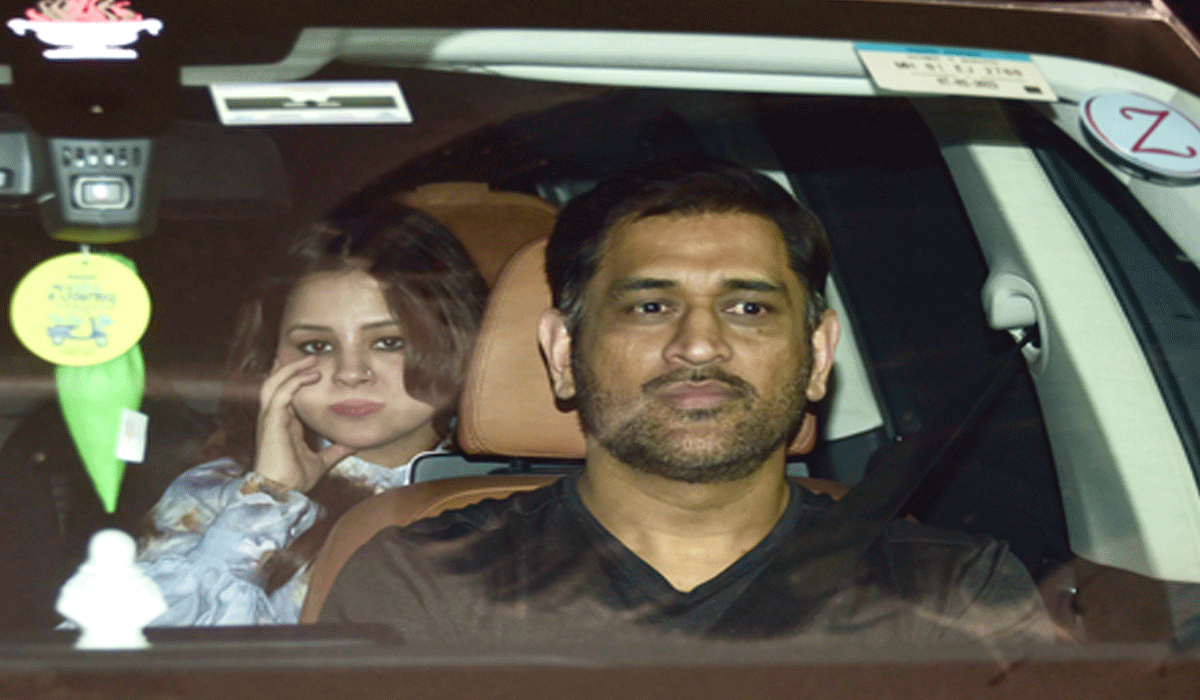 Dhoni, Dravid, Yuvraj among cricket stars arrive for Arjun–Saaniya wedding