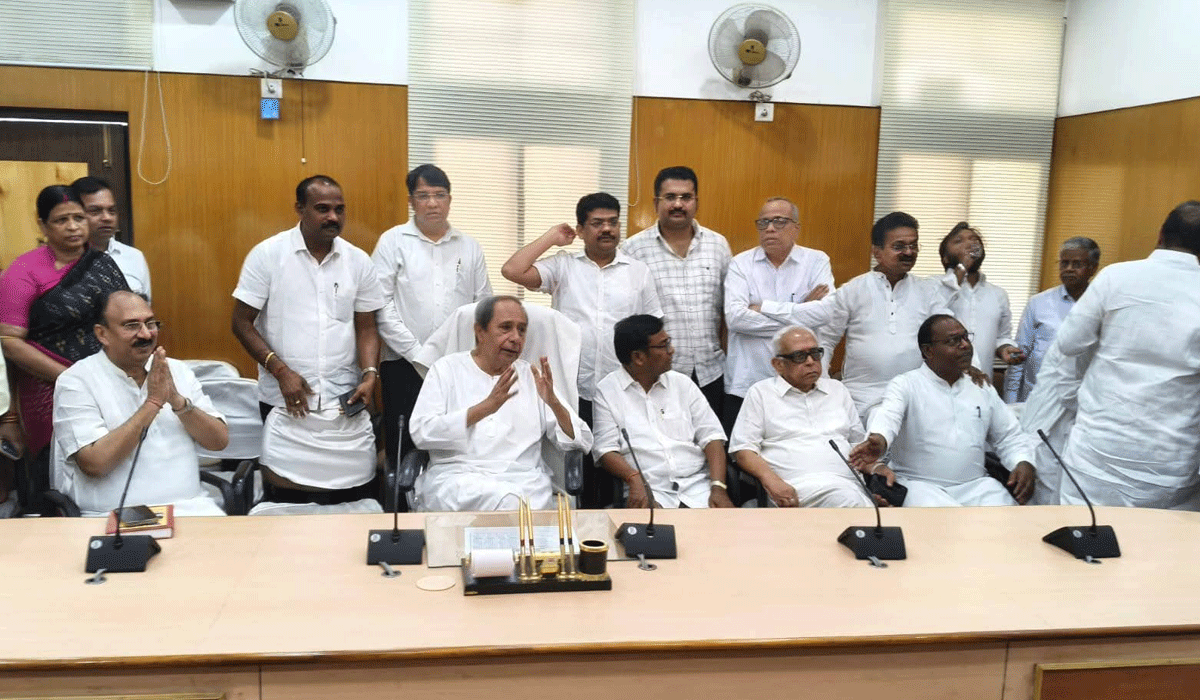 Opposition unity on display as Santrupt Misra, Datteswar Hota file RS nomination papers