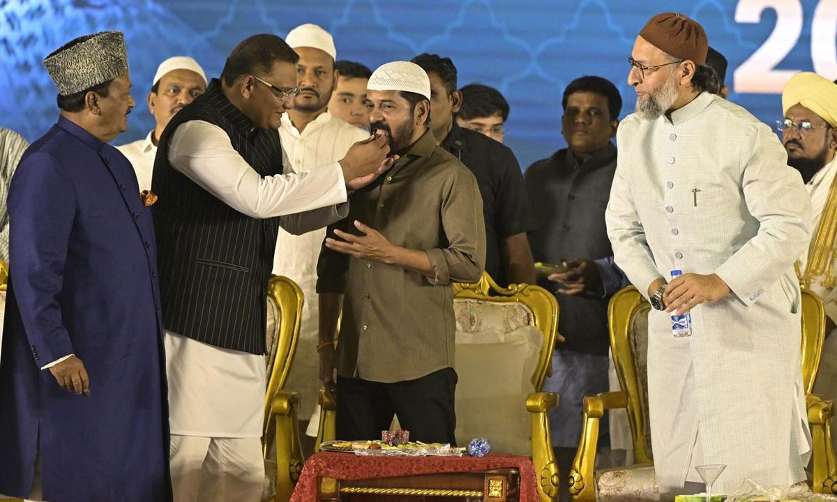 CM’s Grand Dawat-e-Iftar at LB Stadium Highlights Unity; Minister Azharuddin Plays Key Role in Minority Welfare